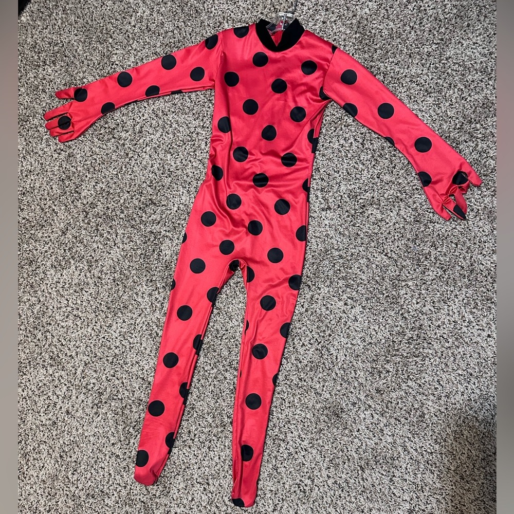 2/$15‼️ Ladybug costume 4t /5t
